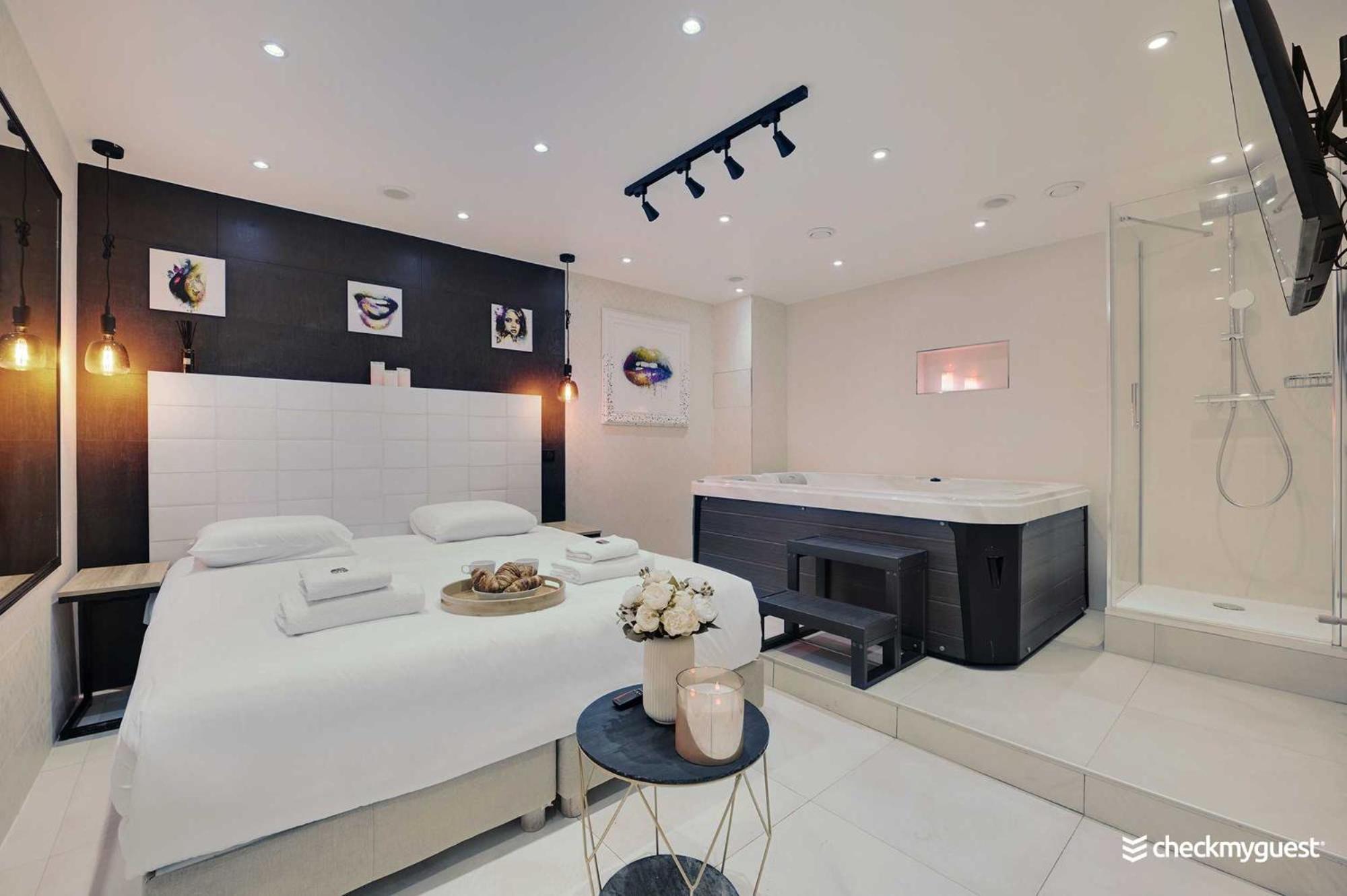 Intimate Apartment With Air Conditioner & Jacuzzi 2Br 6P Montmartre 巴黎 外观 照片